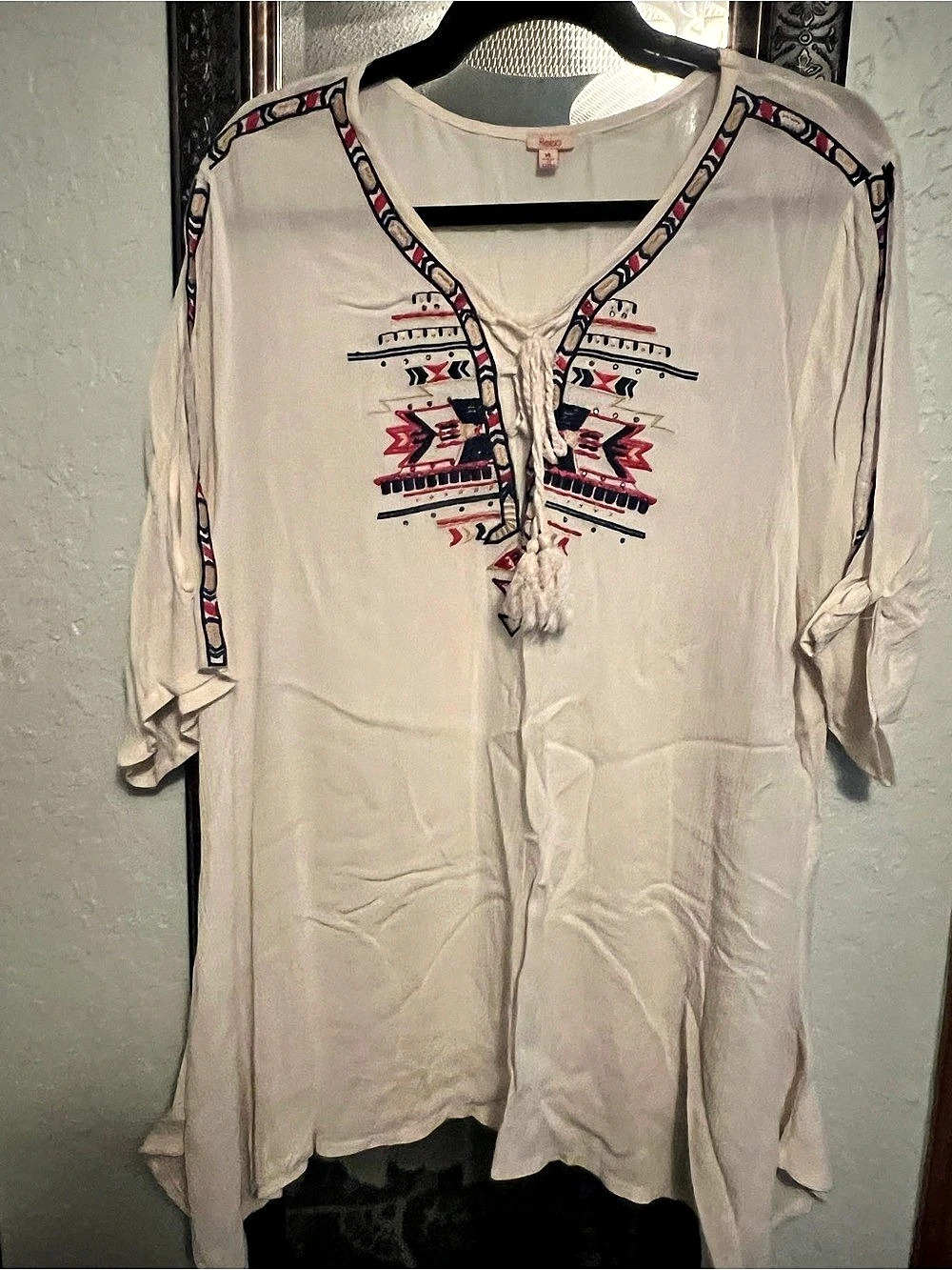 Reba Embroidered Tunic in White & Red Size XL